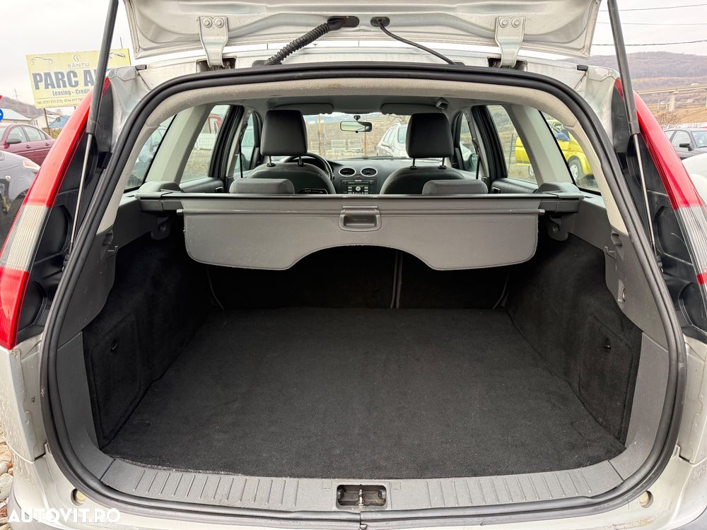 Ford Focus Turnier 1.6 16V Connection - 15