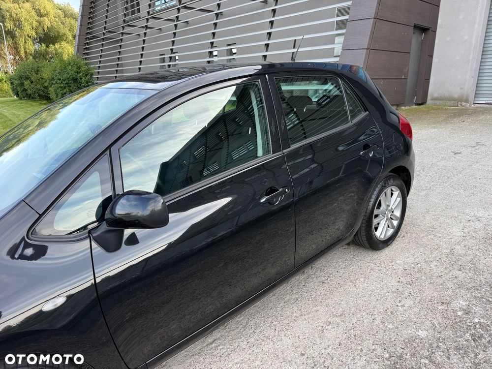 Toyota Auris - 14