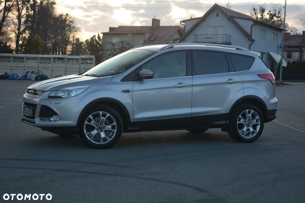 Ford Kuga - 10