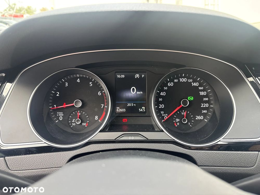 Volkswagen Passat 1.5 TSI EVO Business DSG - 16