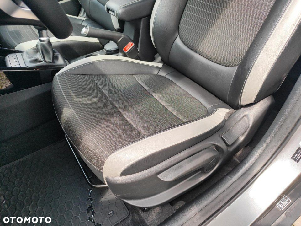 Kia Stonic - 13