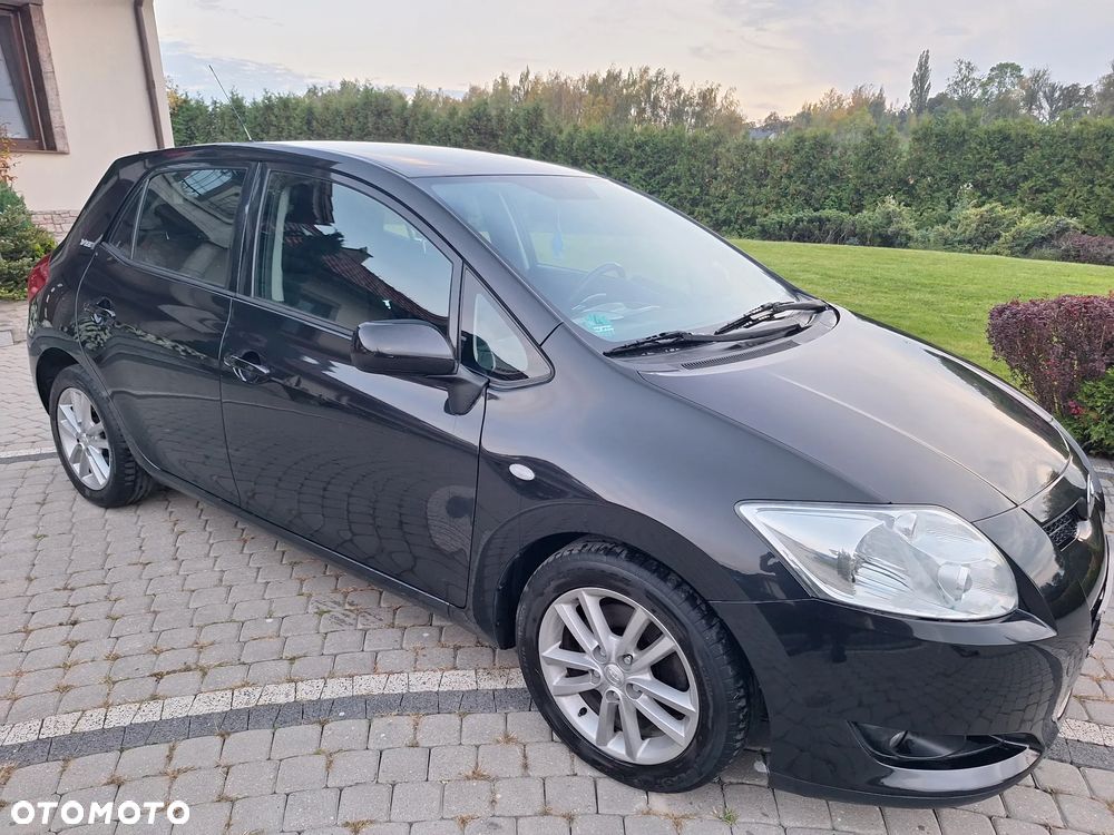 Toyota Auris - 2