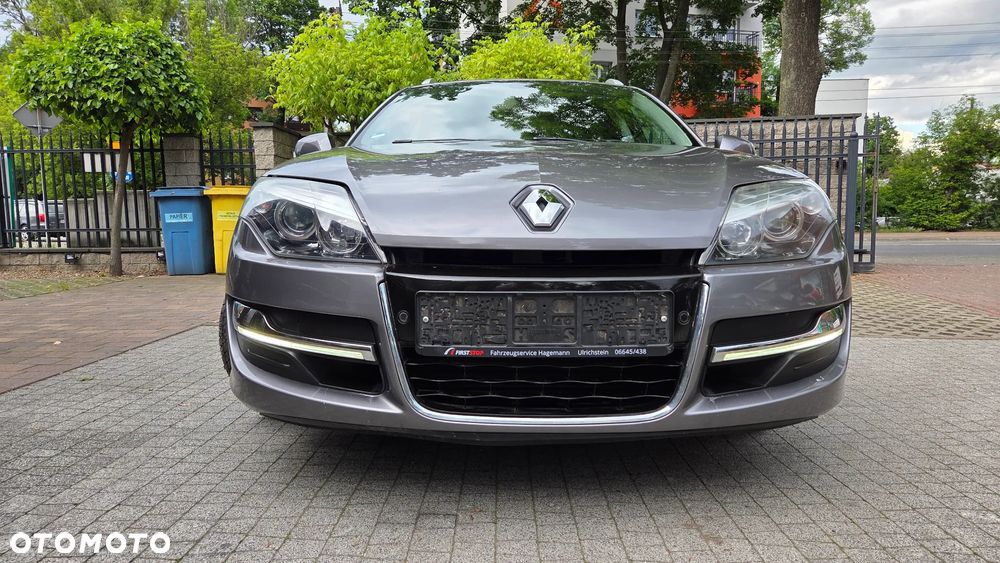 Renault Laguna dCi 150 FAP Start-Stop Paris - 10