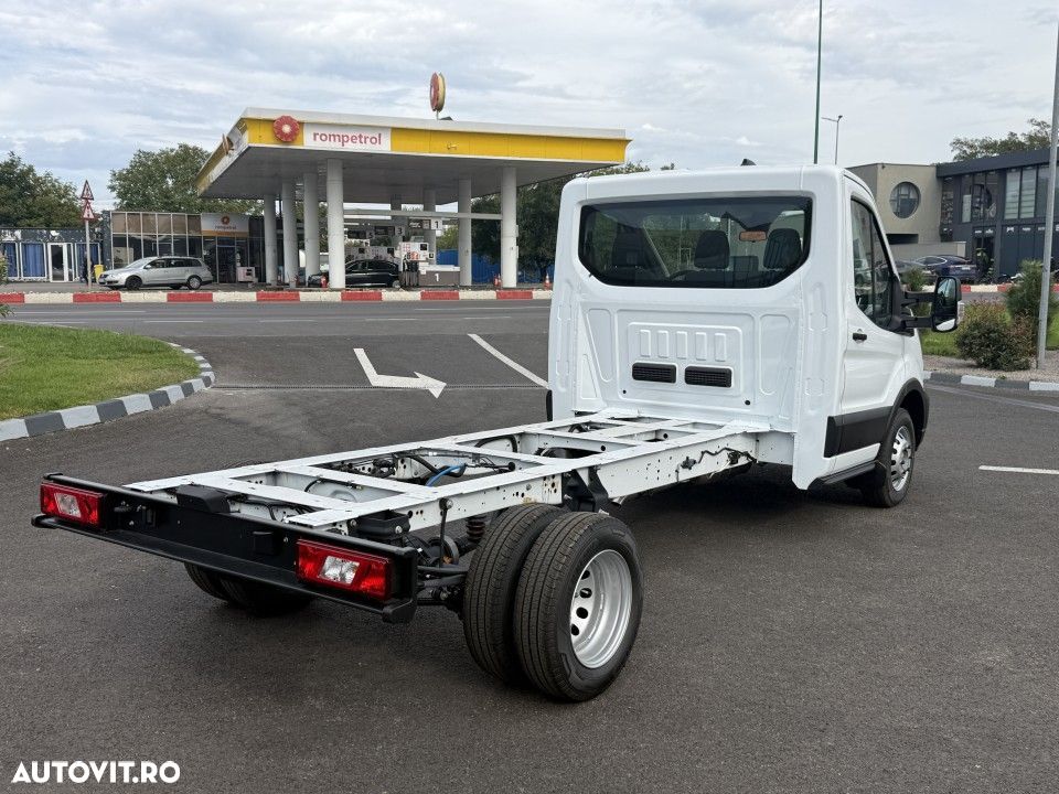 Ford Transit - 6