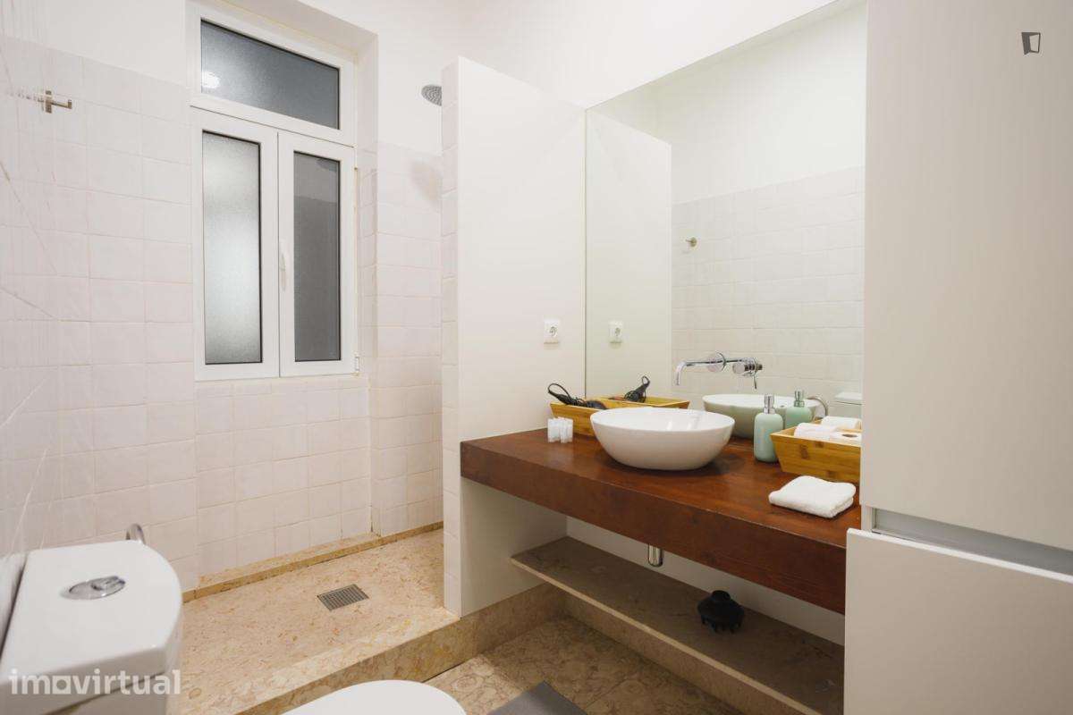 Apartamento com 4 quartos - localizado em Picoas Lisbon - Grande imagem: 2/34