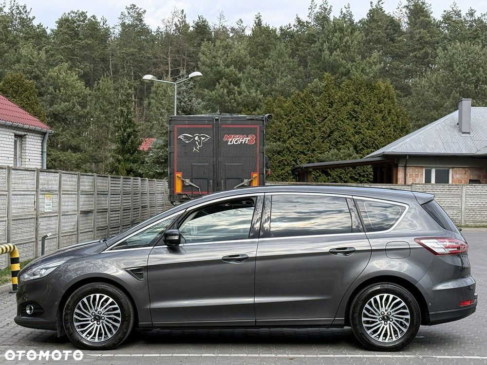 Ford S-Max 2.0 EcoBlue Titanium - 32