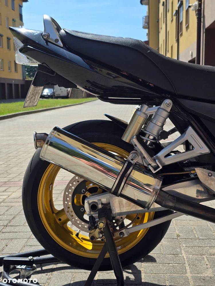 Suzuki GSX - 10