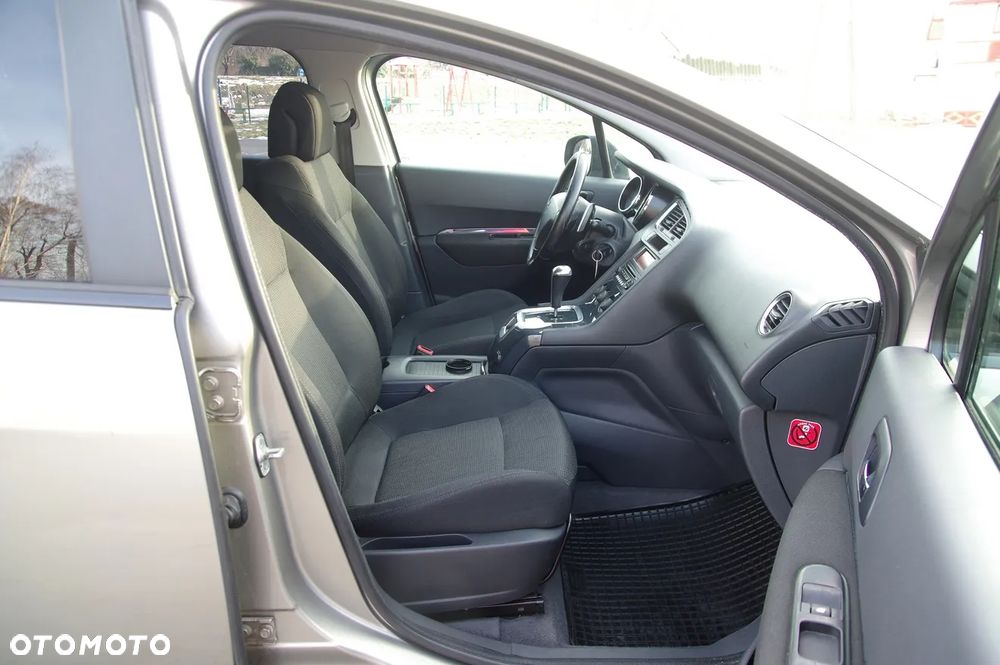 Peugeot 5008 - 25