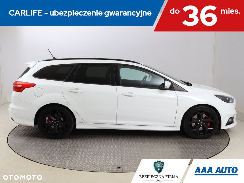 Ford Focus SW - 8