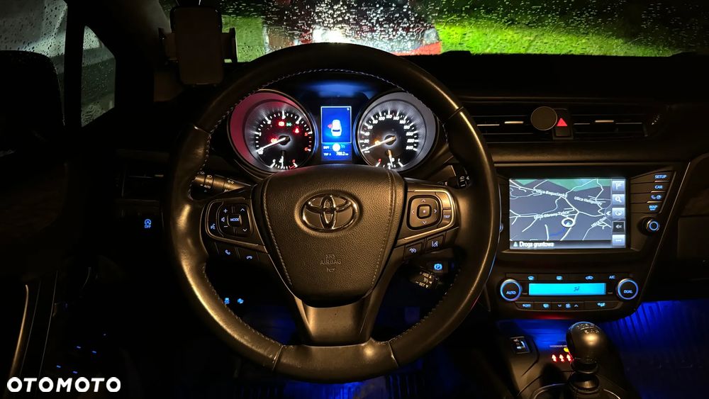 Toyota Avensis 2.0 D-4D Premium - 33