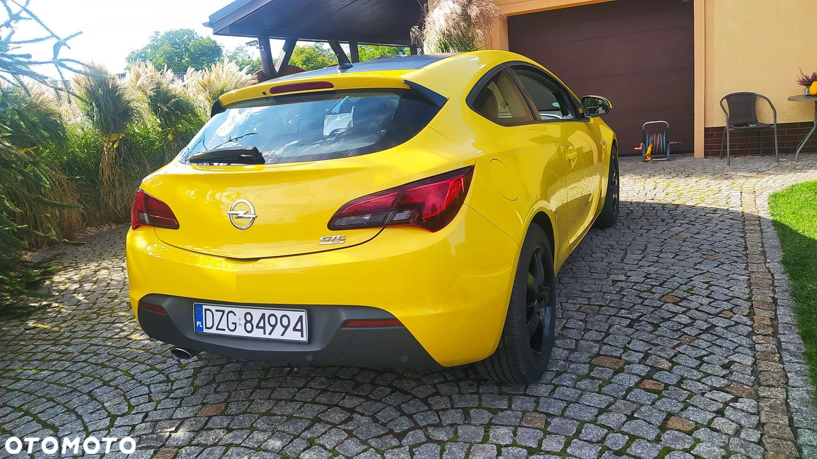 Opel Astra GTC 1.6 Turbo Edition - 9