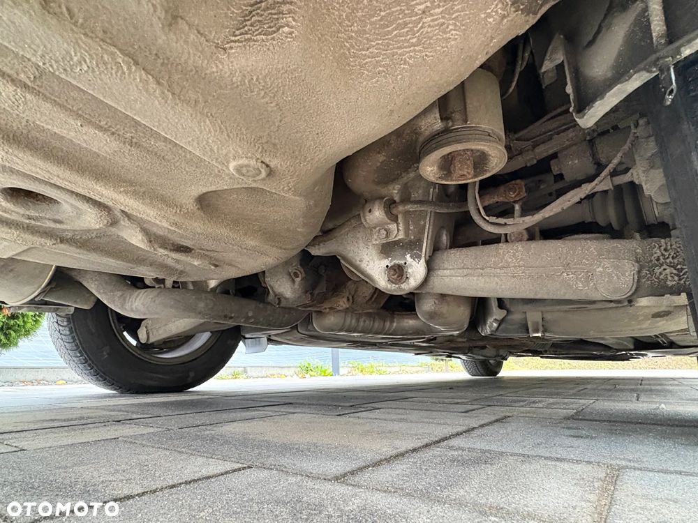 BMW Seria 5 520i - 35