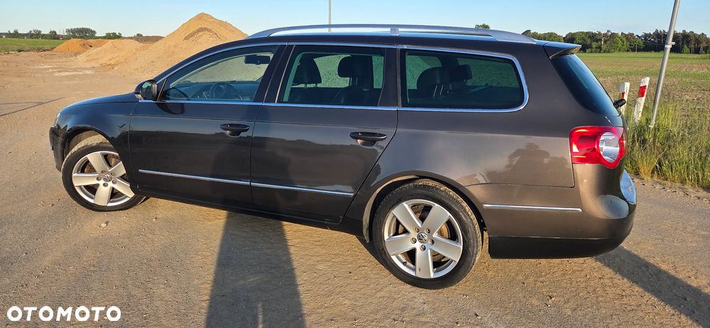 Volkswagen Passat 2.0 TDI Highline DSG - 2