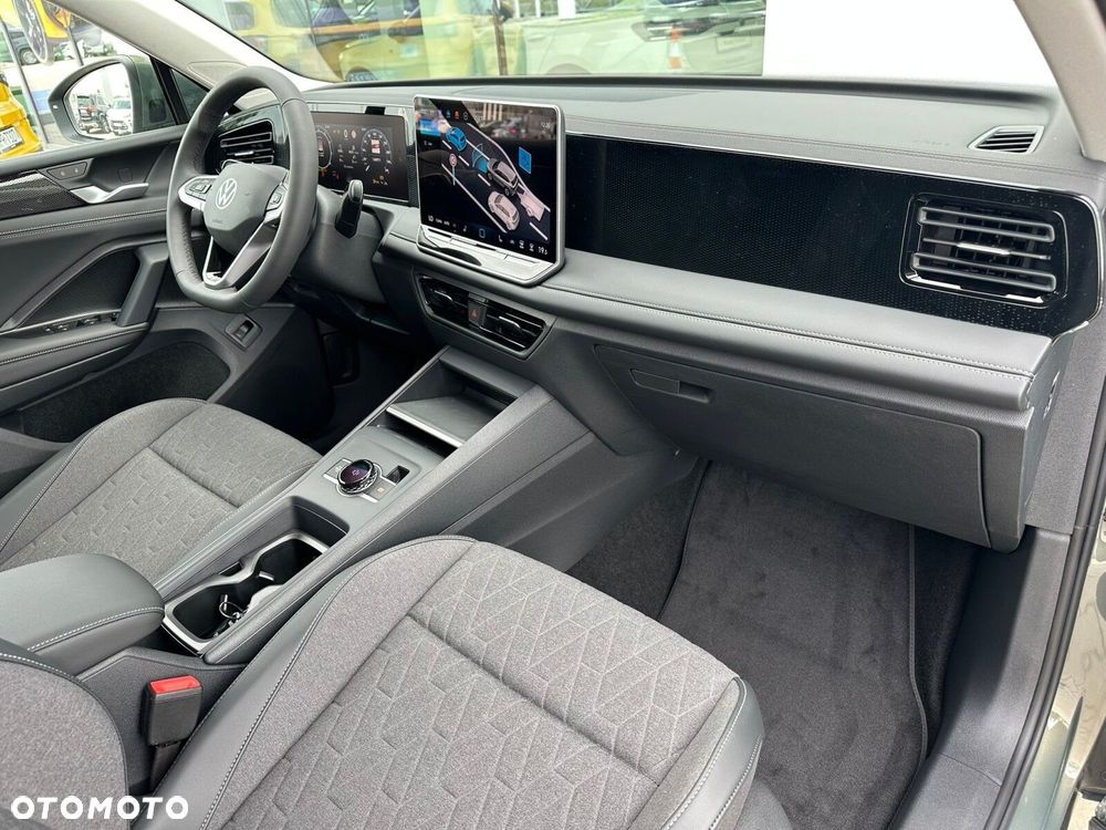 Volkswagen Tiguan - 19