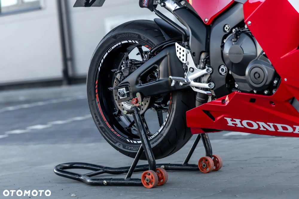 Honda CBR - 29