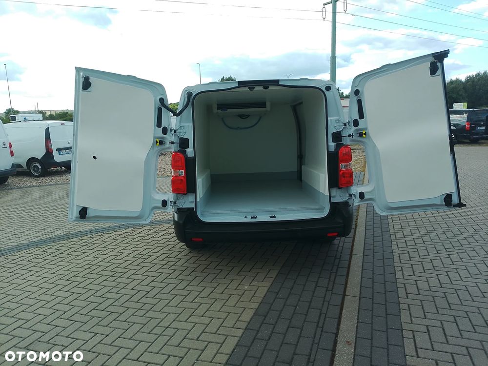 Toyota Proace Scudo Expert Vivaro Jumpy L2 L3 Long Maxi Automat Izoterma Chłodnia Mroźnia minus 20st 220V na stoku 3os 3 Eupal finansowanie gwarancja - 16
