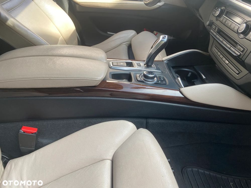 BMW X6 xDrive40d - 22
