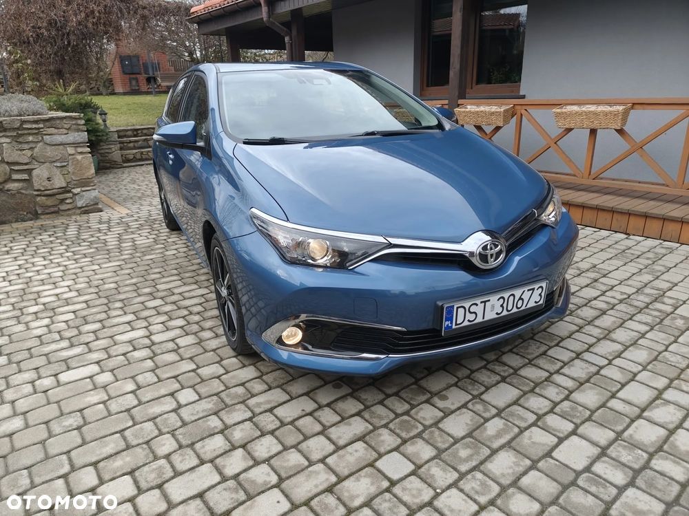 Toyota Auris 1.33 Dual-VVT-i Design Edition - 28