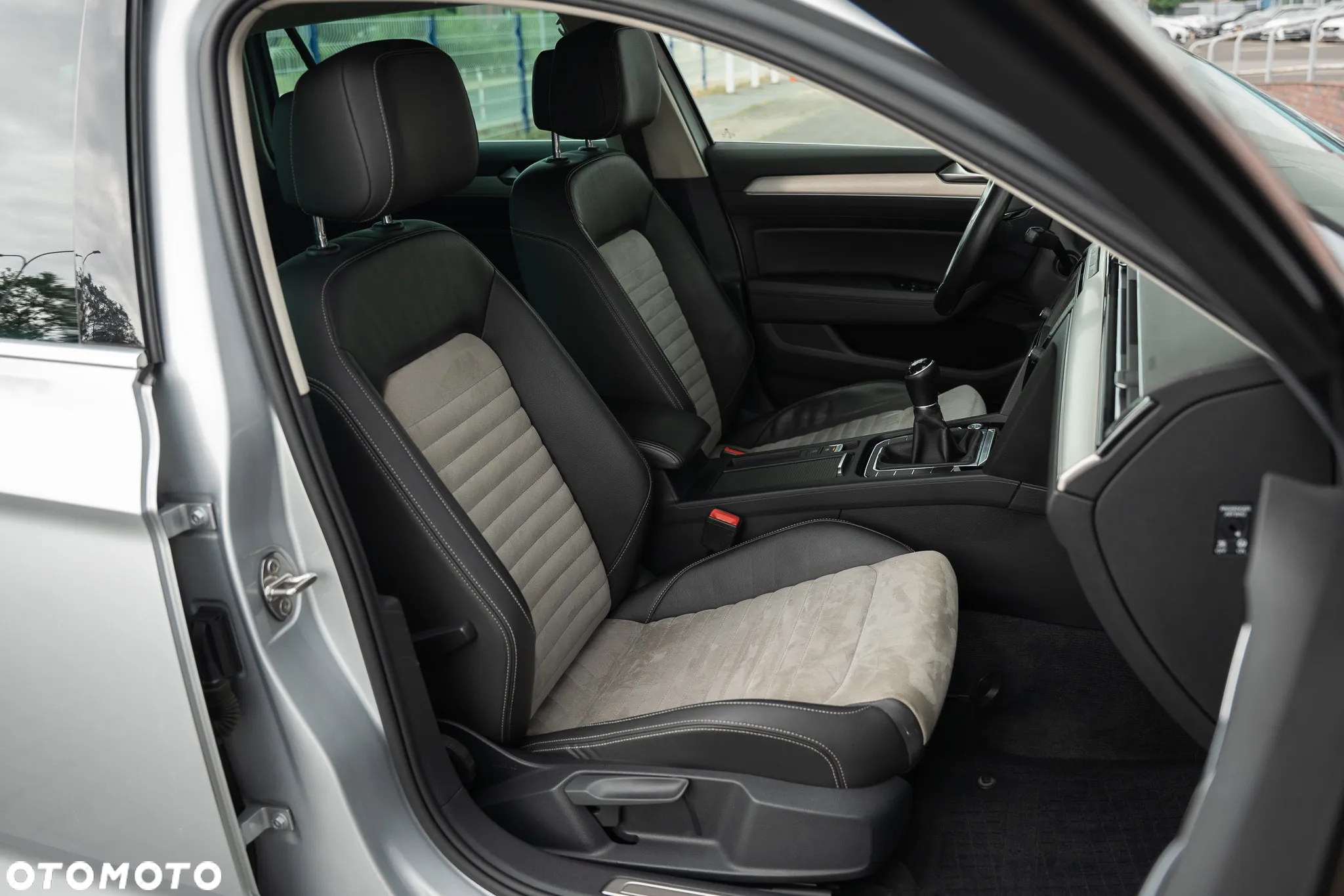 Volkswagen Passat 2.0 TDI BMT Comfortline - 21