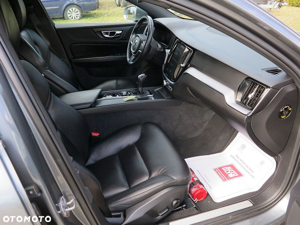 Volvo V60 D3 Momentum - 19