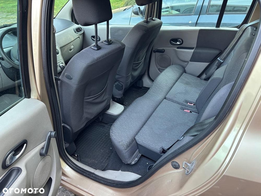 Renault Modus - 11