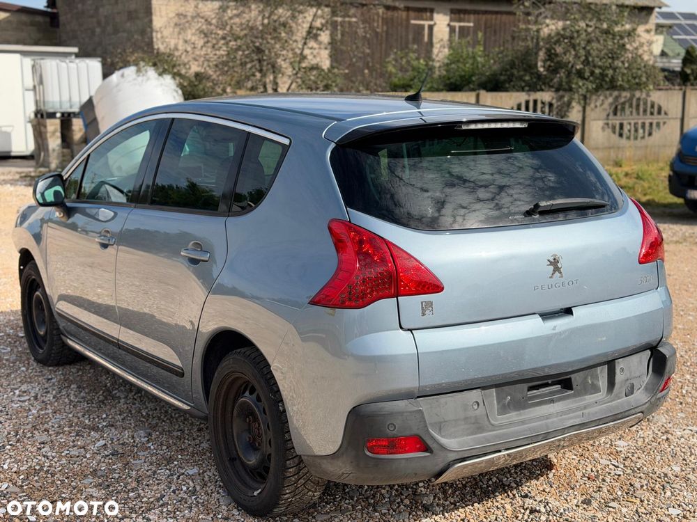 Peugeot 3008 Hybrid4 - 7