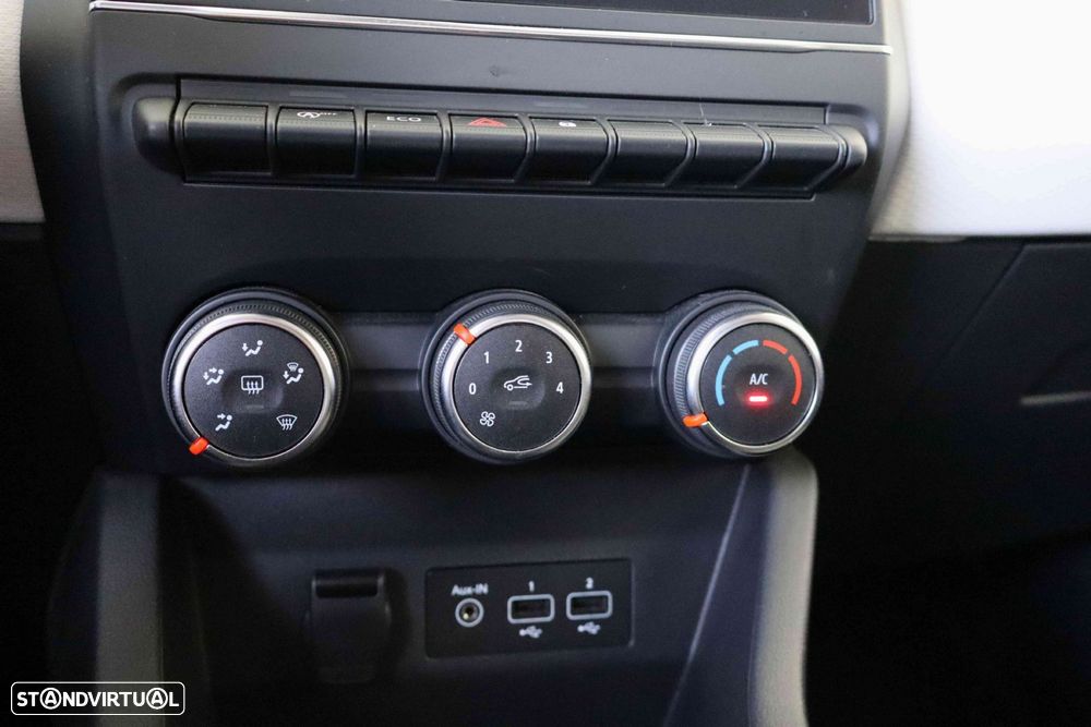 Renault Clio - 28