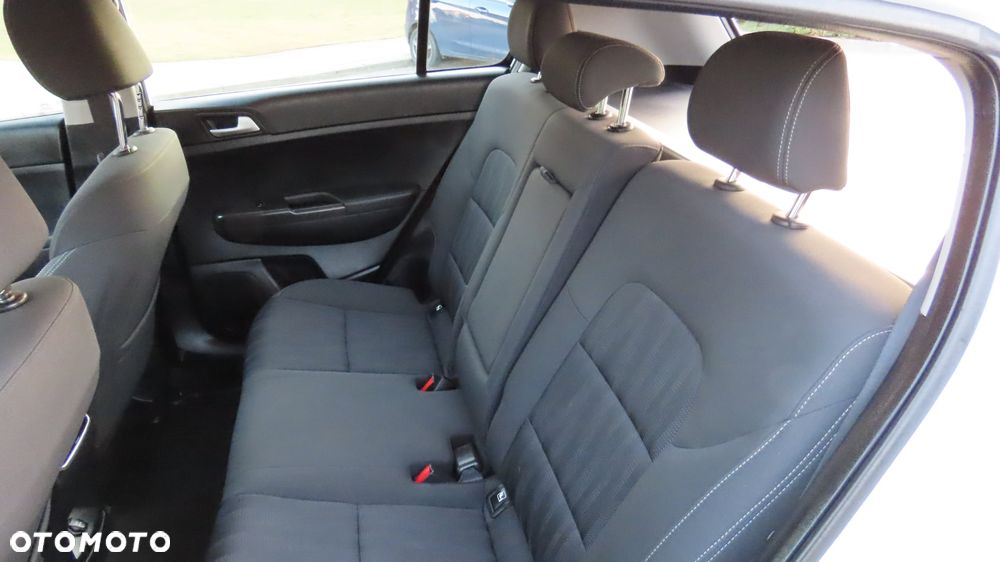 Kia Sportage 1.6 GDI 2WD Attract - 16