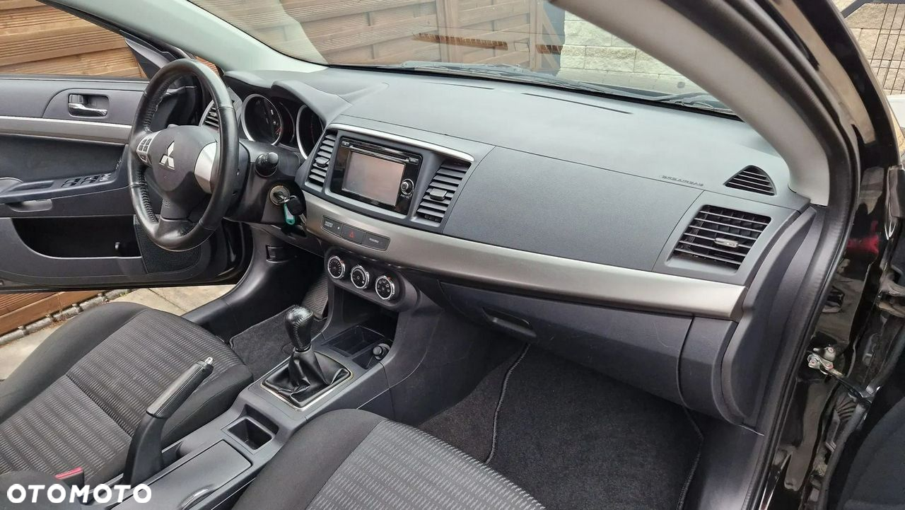 Mitsubishi Lancer - 22