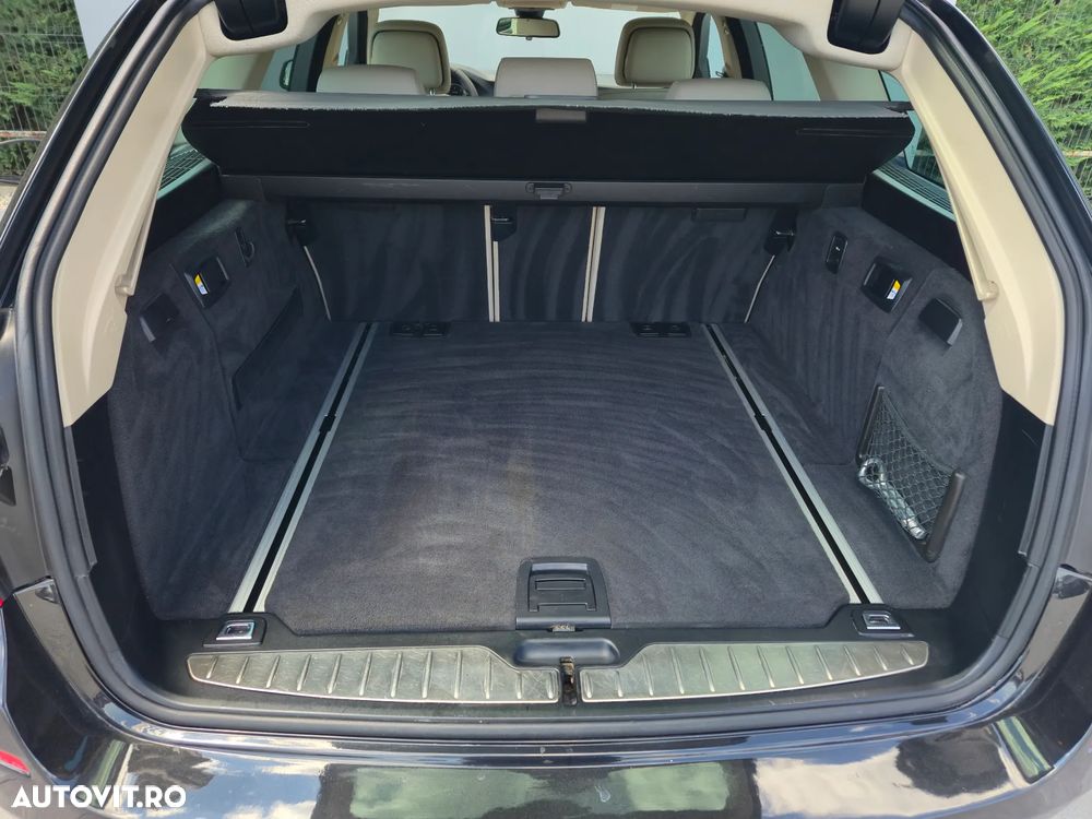 BMW Seria 5 520d Touring Aut. Luxury Line - 13