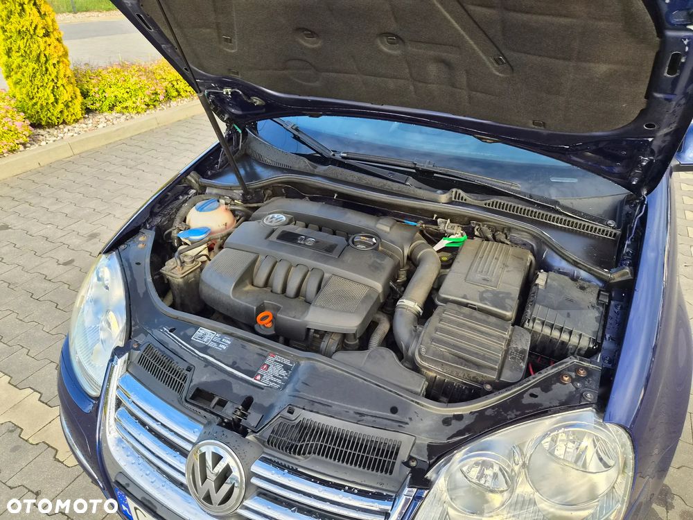 Volkswagen Jetta 1.6 Comfortline - 13