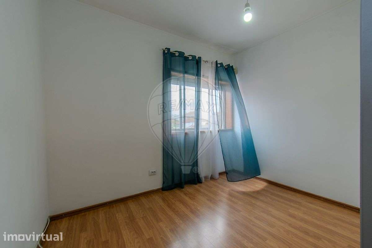 Apartamento T2 para arrendamento - Grande imagem: 2/13