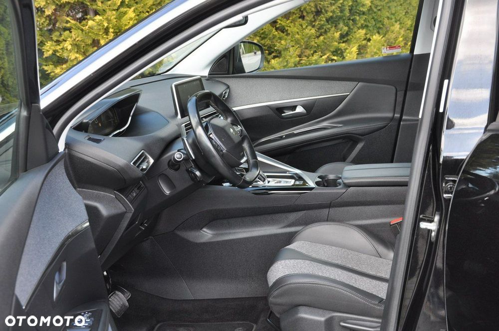 Peugeot 3008 BlueHDi 180 Stop & Start EAT8 Allure - 29