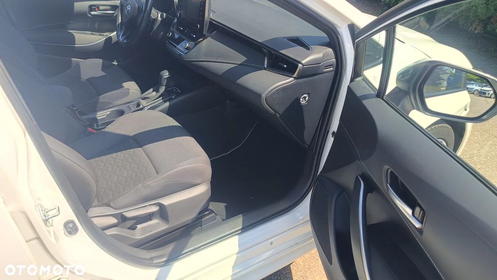 Toyota Corolla 2.0 Hybrid Comfort - 17