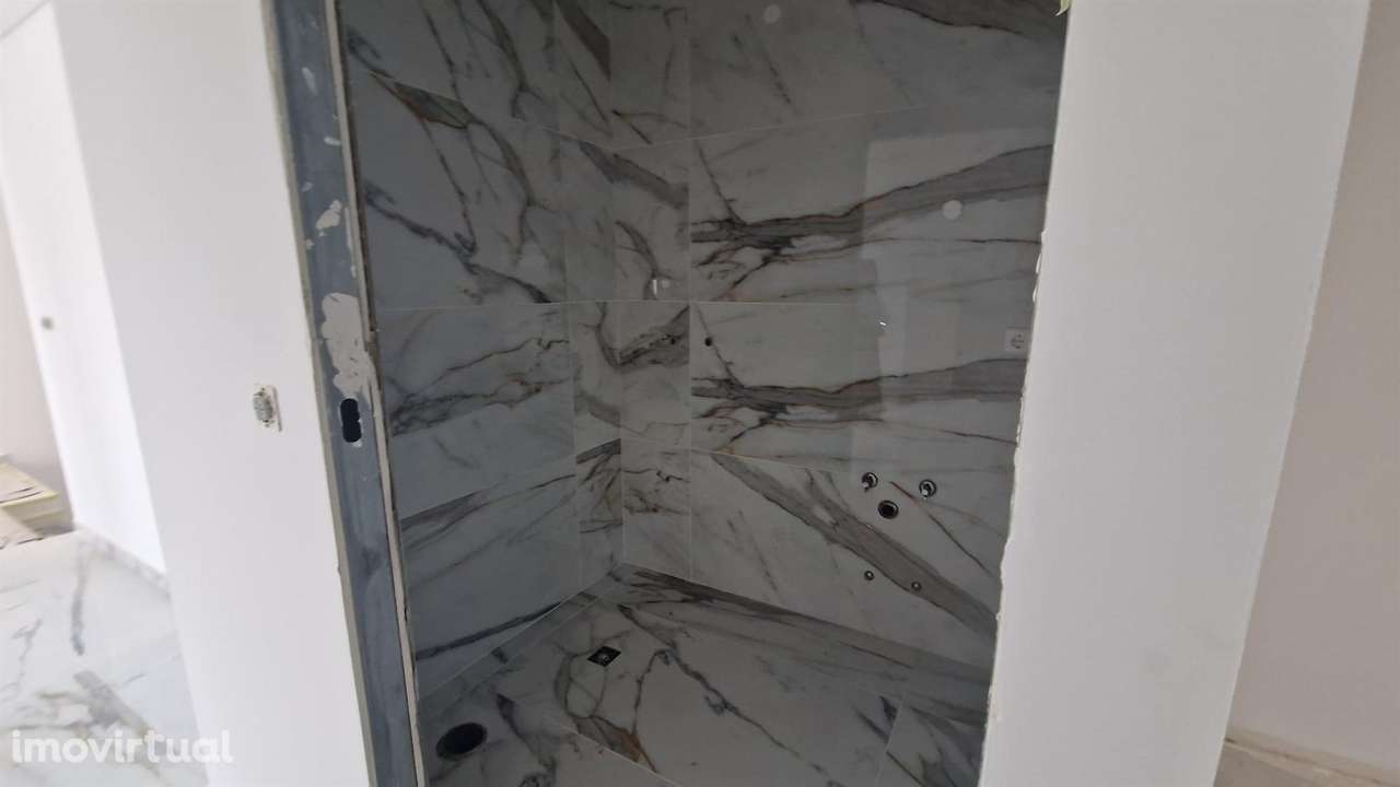 Apartamento T3 1ºandar - A , com garagem e parqueamento. - Grande imagem: 5/39