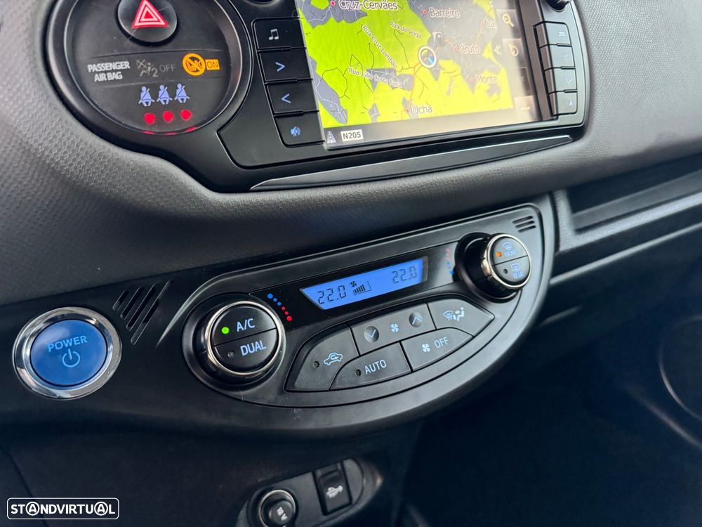 Toyota Yaris 1.5 HSD Comfort - 15