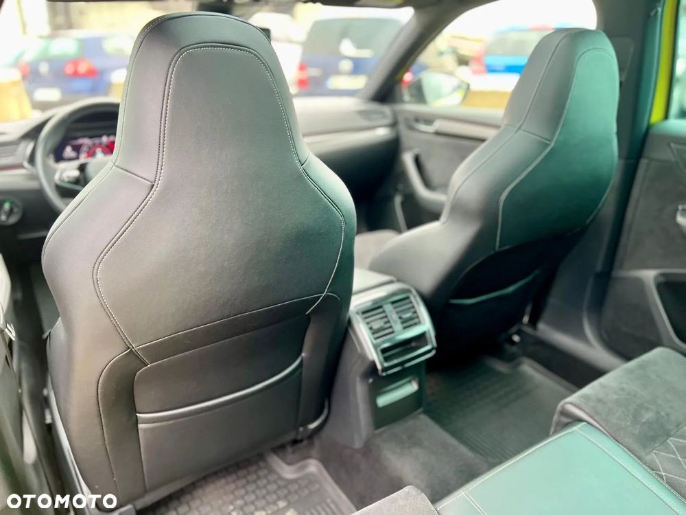 Skoda Superb 2.0 TDI SCR 4x4 Sportline DSG - 25