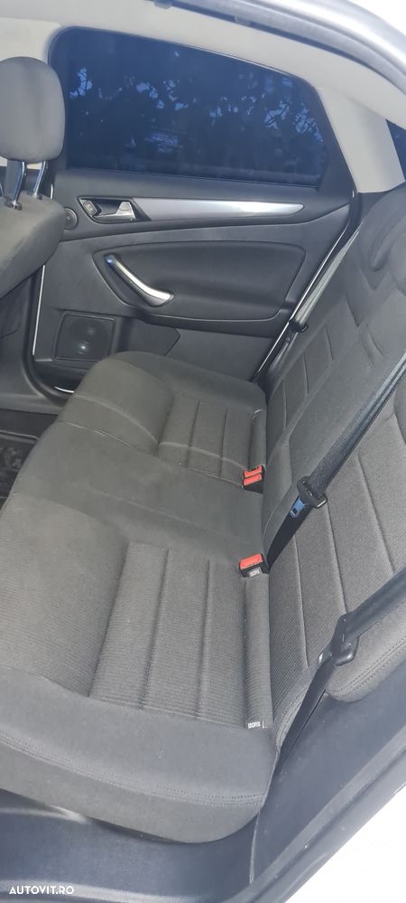 Ford Mondeo 2.0 TDCi Titanium - 13