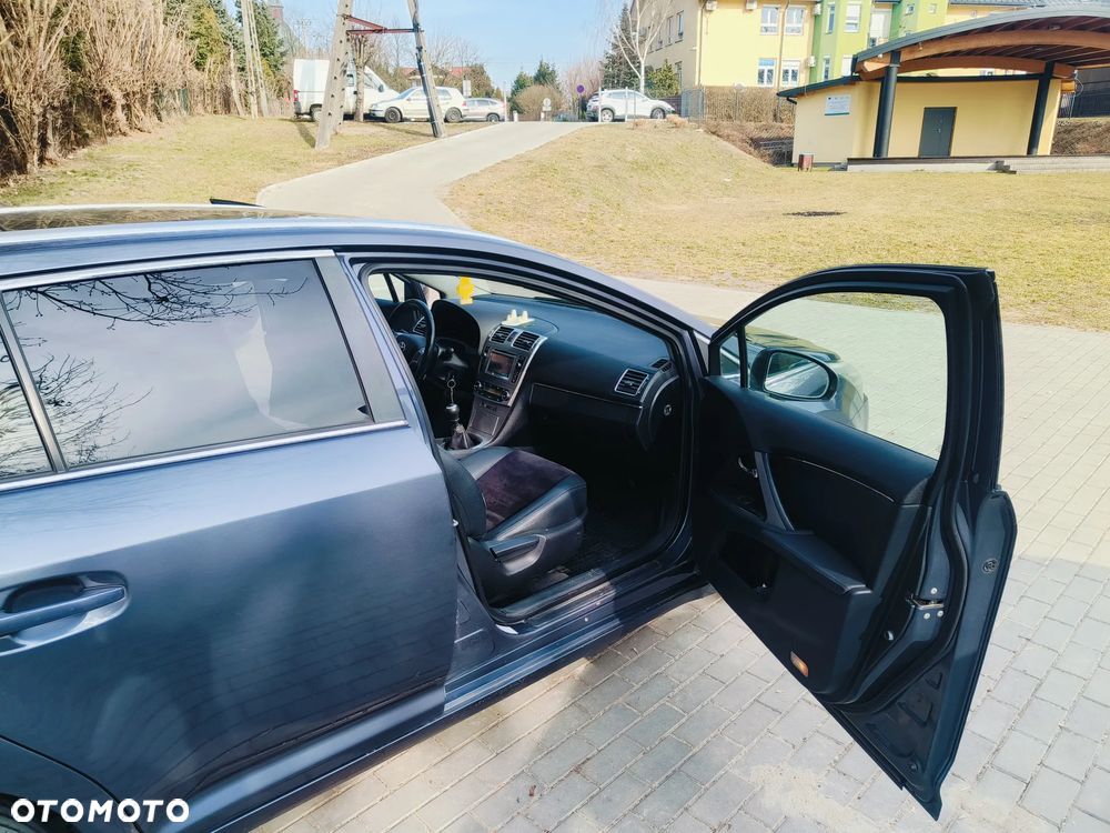 Toyota Avensis Combi 2.0 D-4D Comfort - 5