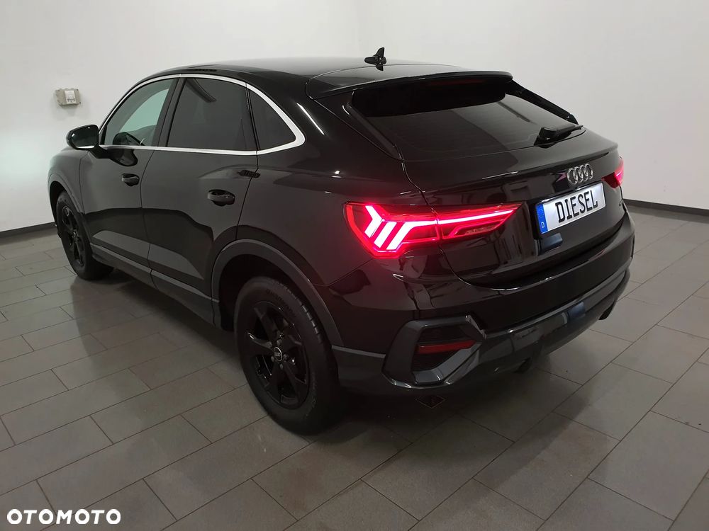 Audi Q3 Sportback 35 TDI quattro S tronic S line - 4