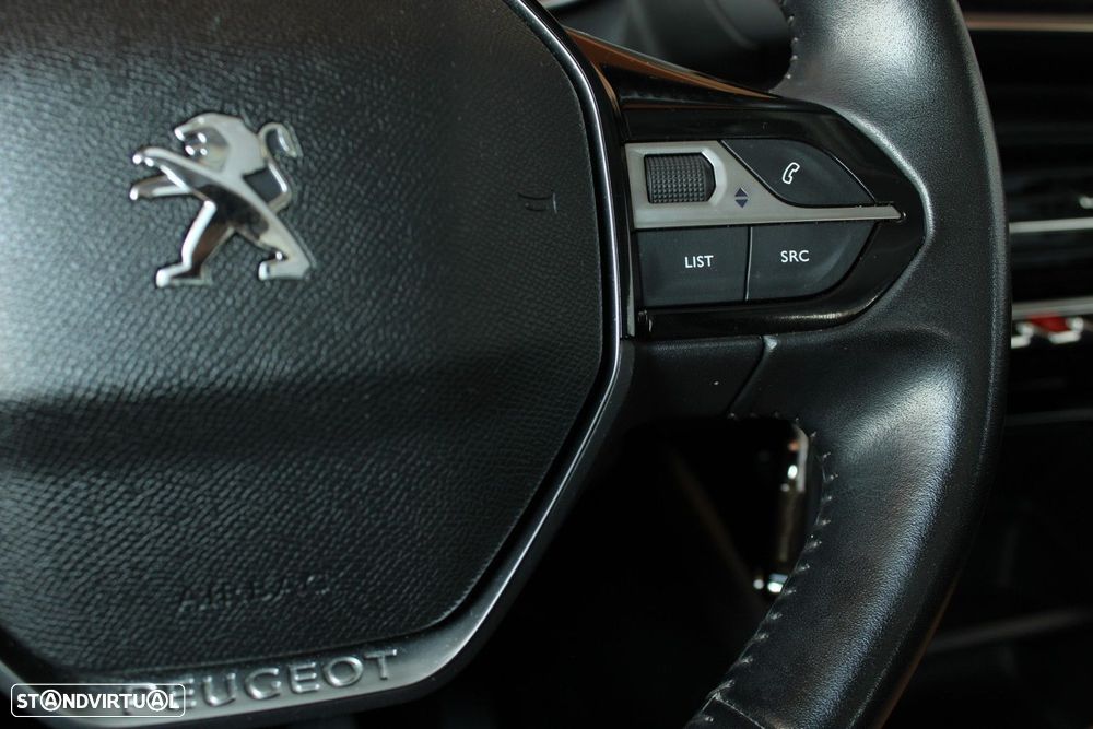 Peugeot 208 1.2 PureTech Allure - 23