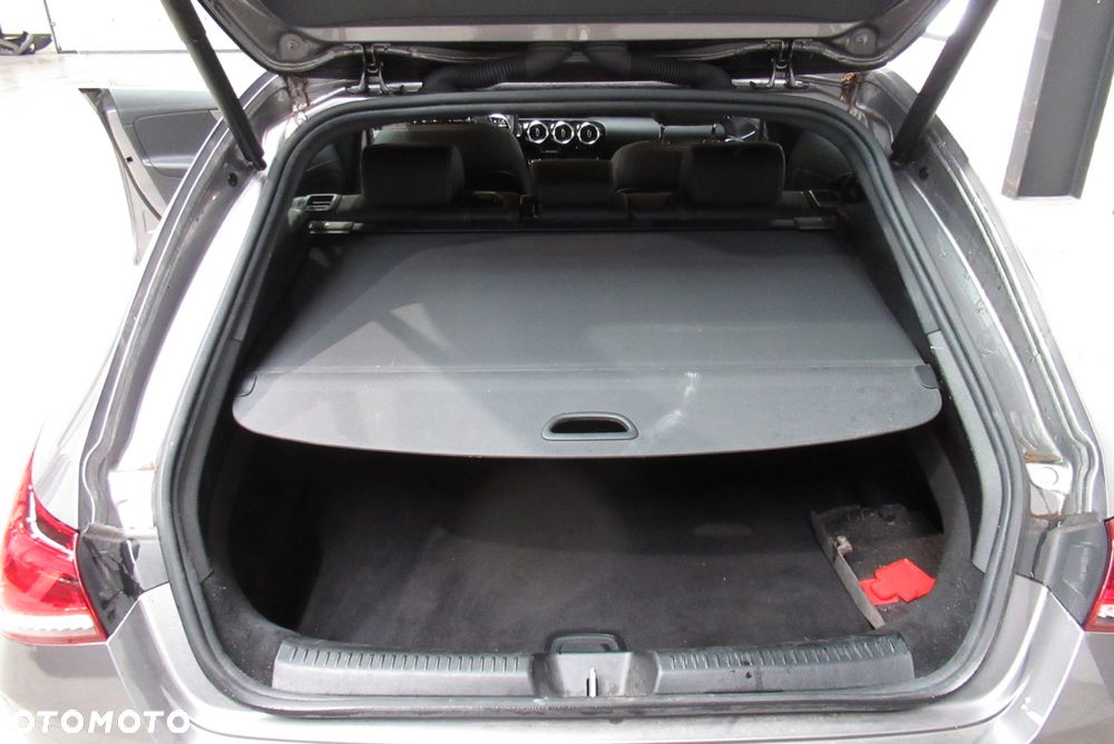 Mercedes-Benz CLA 250 e 8G-DCT Special Edition - 22