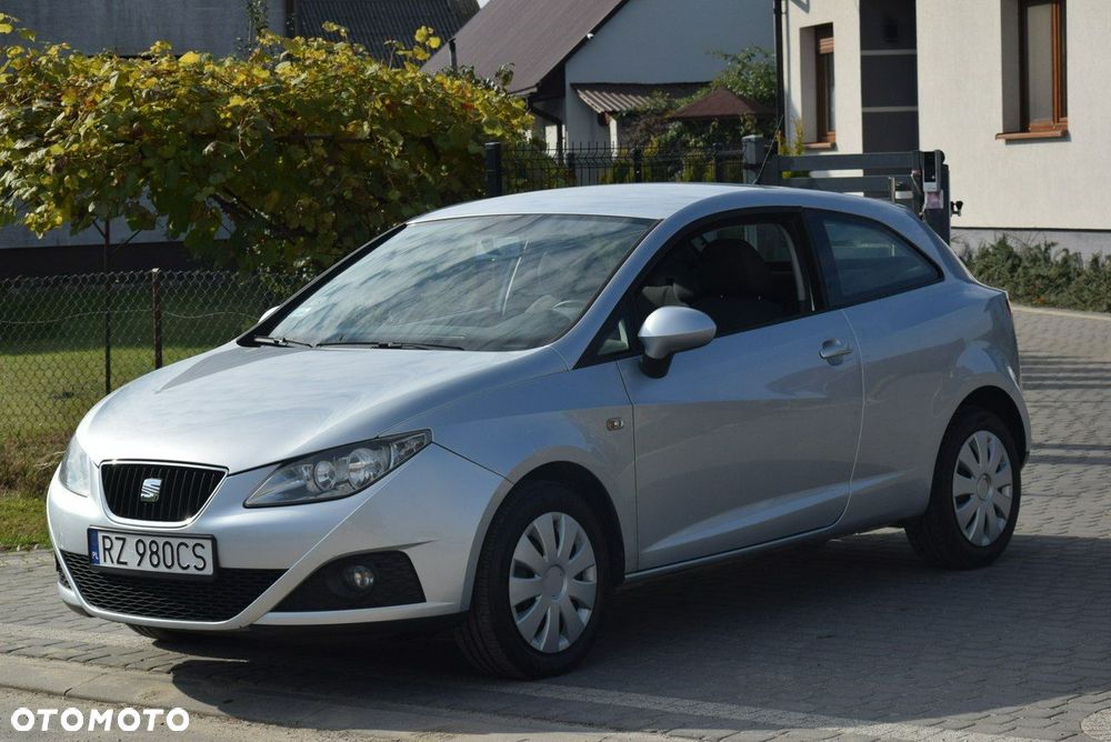 Seat Ibiza SC 1.6 16V DSG Stylance - 4