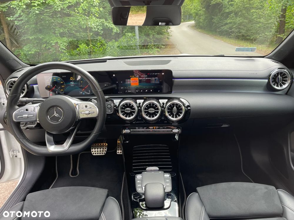 Mercedes-Benz CLA 250 4-Matic Edition 1 7G-DCT - 16