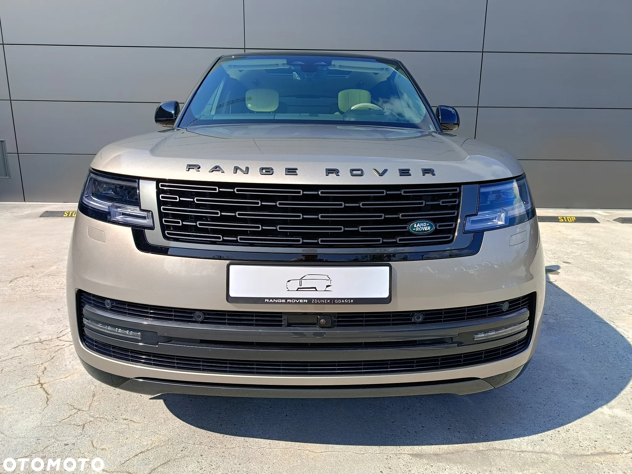 Land Rover Range Rover 4.4 V8 P535 LWB Autobiography - 2