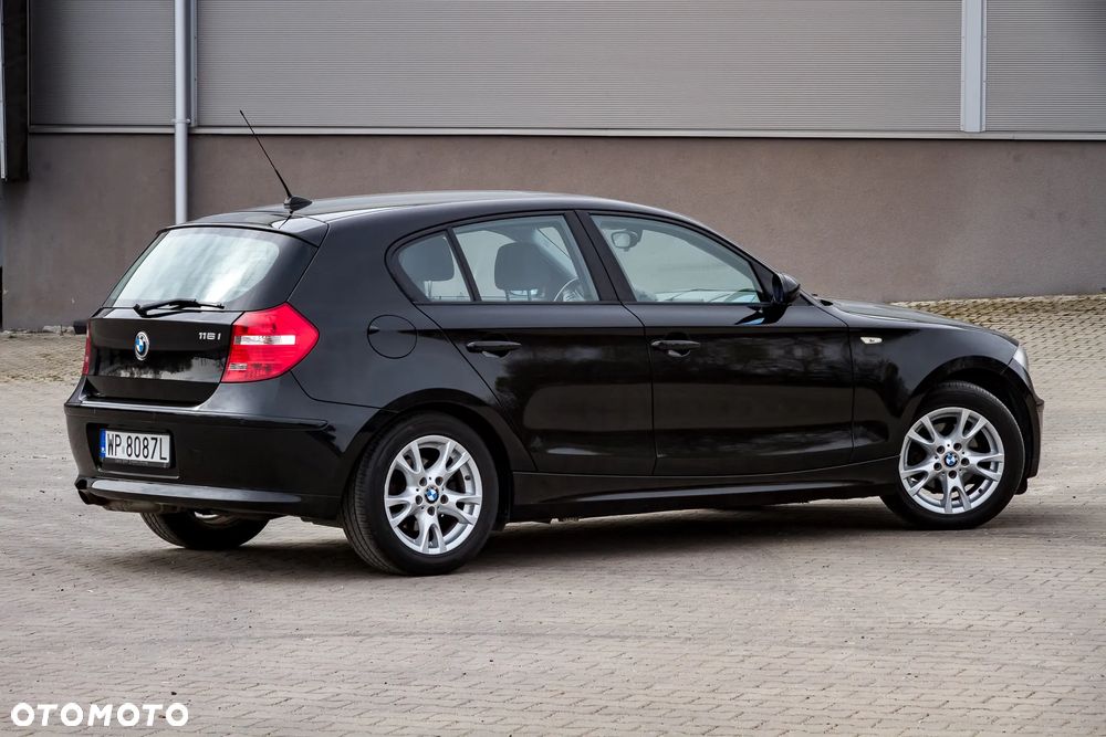 BMW Seria 1 116i - 4