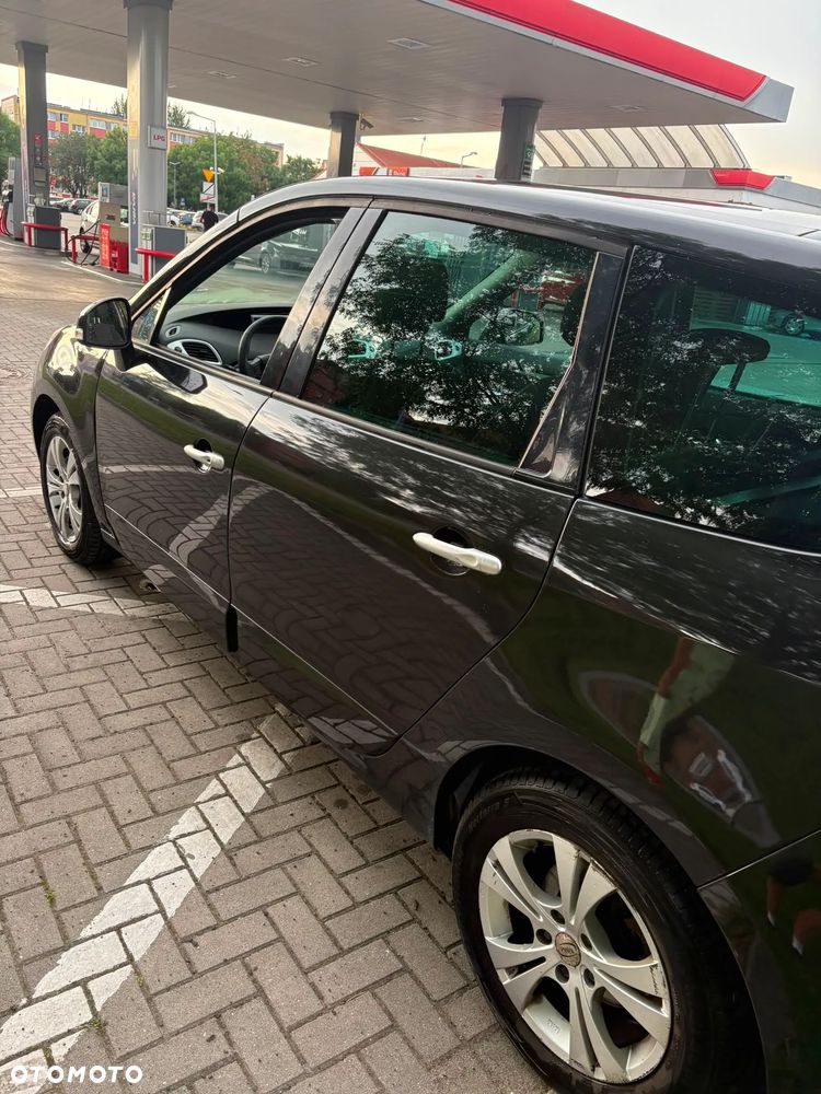 Renault Scenic 1.4 16V TCE Expression - 2