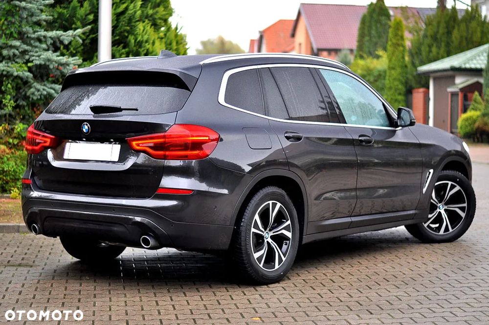 BMW X3 sDrive18d Business Edition - 11