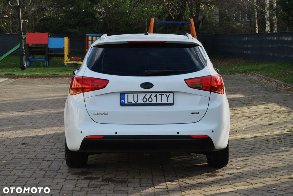 Kia Ceed 1.6 CRDi SW Spirit - 17
