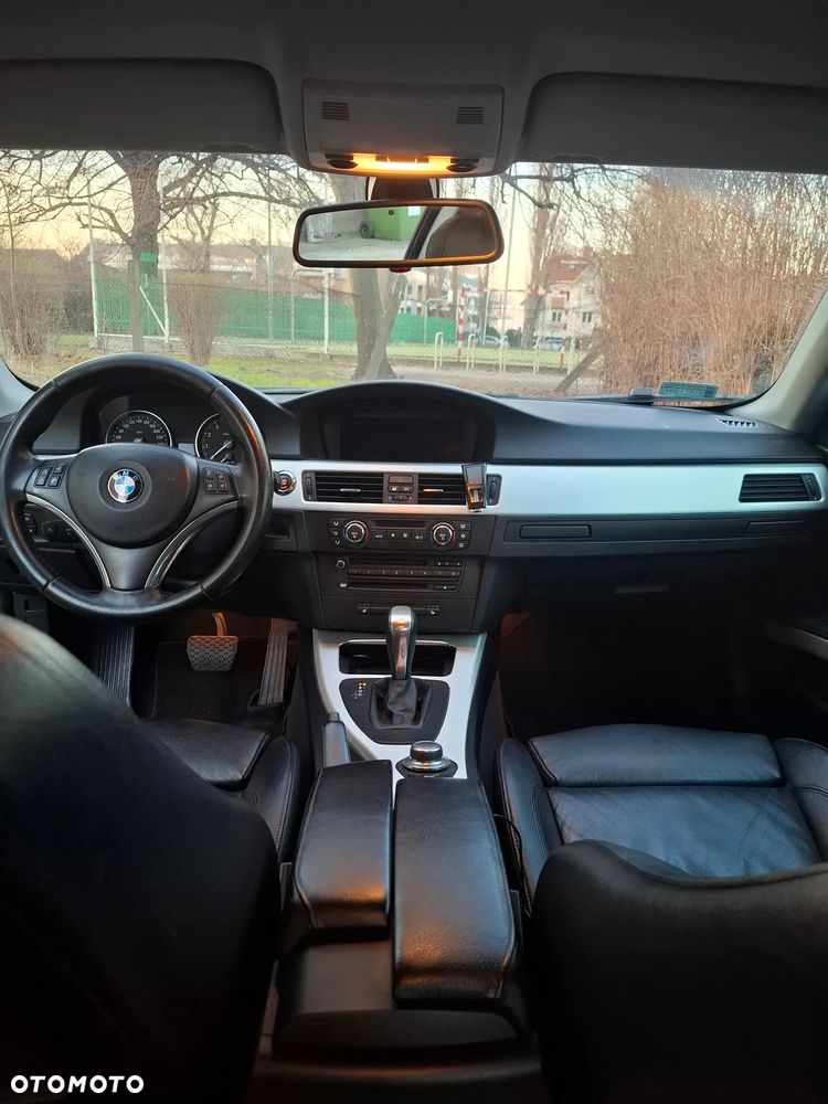 BMW Seria 3 325i - 8